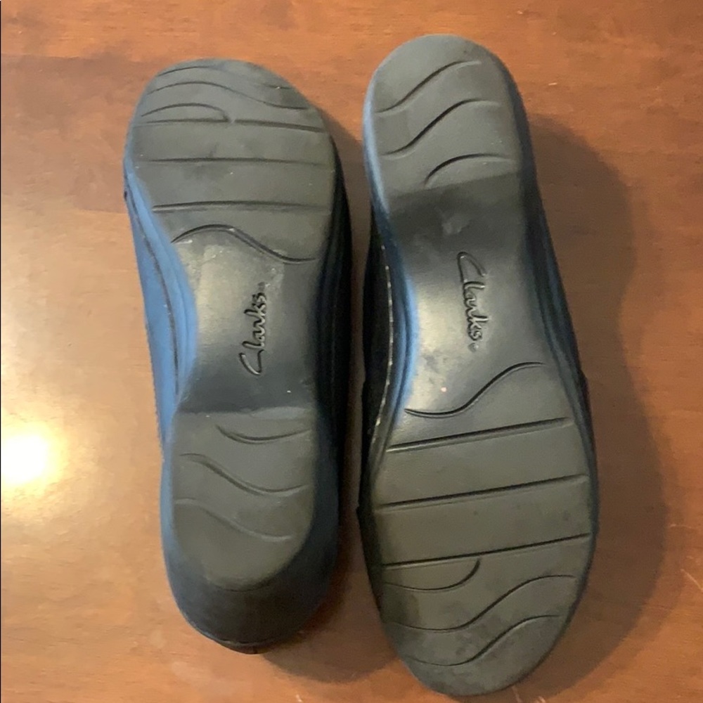 Clark’s Kayleigh step black clogs